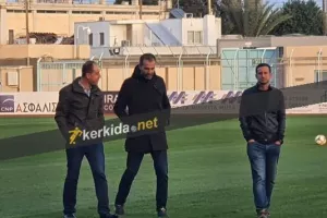 ΕΝΠ-ΑΕΛ: Μάζεψε νερό το γρασίδι- ΟΚ από Βασίλη, αλλά...