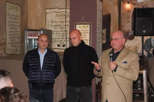Ο Πουλλαΐδης δεξιώθηκε την ομάδα (φώτος)