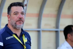 (Πετεβίνος) Αυτό… λείπει
