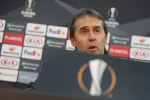 ΛΟΠΕΤΕΓΙ: "Το ΑΠΟΕΛ έβαλε σε σοβαρούς μπελάδες τον Άγιαξ"