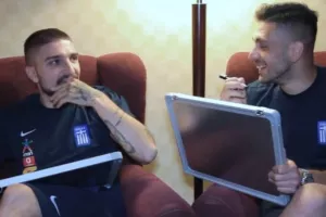 Σταφυλίδης-Κουλούρης: Παίζουν "Βρες Ποιος" και κοντράρονται μέχρι τέλους! (βίντεο)