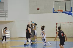 ΠΡΩΤΑΘΛΗΜΑ για τα κορίτσια του UNIC! (φώτος)