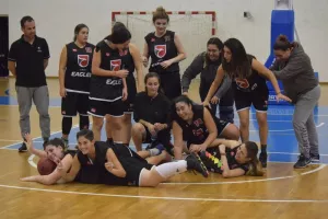 ΠΡΩΤΑΘΛΗΜΑ για τα κορίτσια του UNIC! (φώτος)