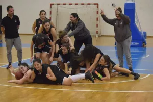 ΠΡΩΤΑΘΛΗΜΑ για τα κορίτσια του UNIC! (φώτος)