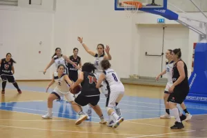 ΠΡΩΤΑΘΛΗΜΑ για τα κορίτσια του UNIC! (φώτος)