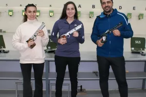 «Πιστόλια» γένους … θηλυκού!