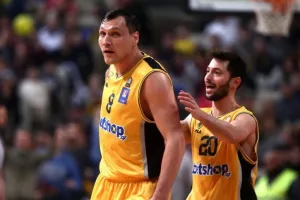 Η ΑΕΚ νίκησε τον ΠΑΟ με... μπασκετάρα και 100άρα!