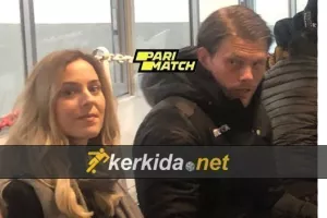 Στην κερκίδα... με τη σύζυγο ο Sigurðarson (φώτος)