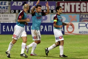 ΙΒΑΝ-ΤΣΕΝΤΟΜΙΡ... Κάποτε το 2009/Από μέντορας... αντίπαλοι (Η πρώτη αντίδραση του ΙΒΑΝ)