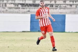Από τη Νέα Σαλαμίνα στην ΑΕΛ