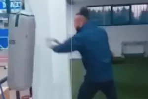 Μποξ στο Κολόσσι