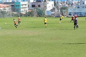 ΔΙΠΛΟ η ΑΕΛ Κ19