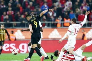 Από τον Γιακουμάκη στον Ντιγκινί!
