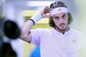 Με Ράονιτς για τους «16» ο Τσιτσιπάς