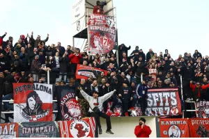 Βροντερό «παρών» από τους οπαδούς του Ολυμπιακού στο Γεντί Κουλέ