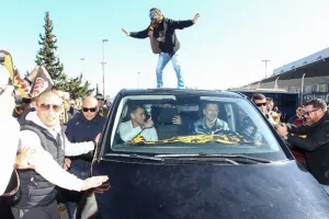 Αποθέωση για Αραούχο στο αεροδρόμιο: "Νιώθω ρίγος..."