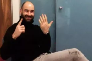 Σπανούλης/ Τρισευτυχισμένος "χαζομπαμπάς" στον... 6ο ουρανό!