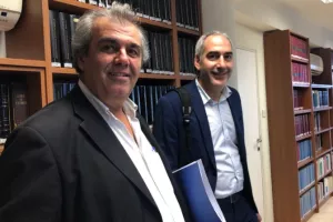 Με το χαμόγελο...