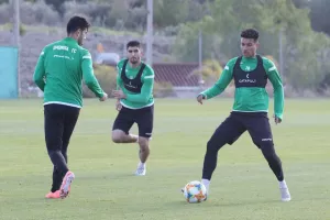 (ΦΩΤΟΣ) Φουλάρει για Απόλλωνα