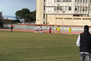 Πεντάρα... εκτός έδρας (φώτος)
