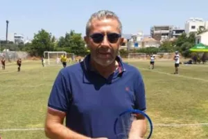 Ανακοίνωση με αιχμές