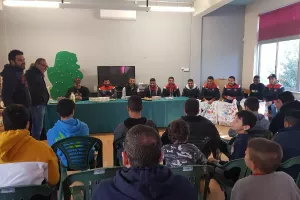 (Φώτος) Όμορφη κίνηση από τους παίκτες της Καρμιώτισσας 