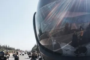ΘΥΡΑ 3: "Ραντεβού στο βοηθητικό στη 13:30" 