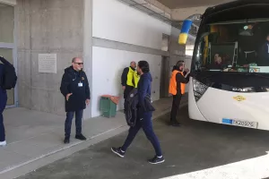 (ΦΩΤΟΣ) Η άφιξη της ΑΕΛ στην "ΑΡΕΝΑ"