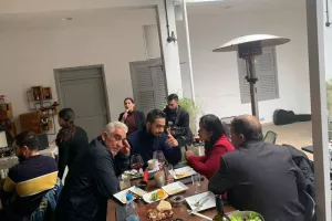 Γιόρτασε... ο πρόεδρος (φώτος)