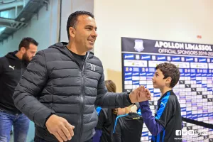 (Φώτος) Με τους παίκτες οι μικροί Απολλωνίστες