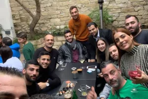 Γιόρτασε... ο πρόεδρος (φώτος)