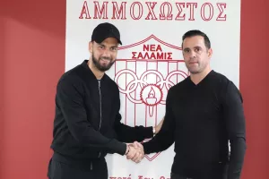 ΦΩΤΟΣ/Υπογραφές με Rodriguez και Telfer