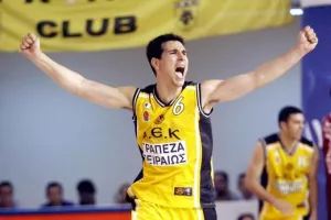 «Το ήθελε η μοίρα να κλείσω την καριέρα μου στην ΑΕΚ»