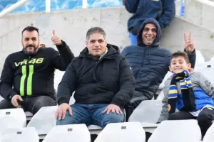 Δεύτερη νίκη και "γαλάζια" η πρόκριση... (φώτος)