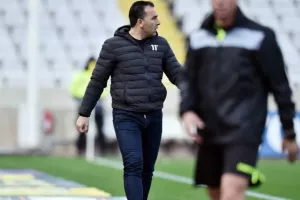 Δεύτερη νίκη και "γαλάζια" η πρόκριση... (φώτος)