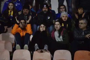 ΑΠΟΕΛ με εμφάνιση, ΓΚΟΛ και τρίποντο! (φώτος)