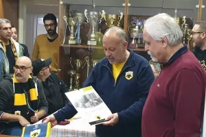 (Φώτος) Έκοψαν την πίτα οι ΑΕΚτζήδες 