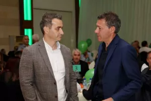 Ομόνοια/ΚΛΙΚΣ από το Χριστουγεννιάτικο χορό