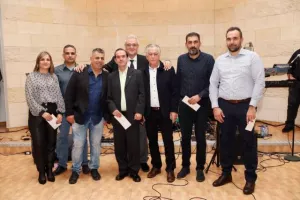 Ομόνοια/ΚΛΙΚΣ από το Χριστουγεννιάτικο χορό