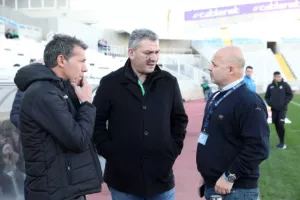ΠΡΑΣΙΝΟ το ντέρμπι και... φωτιά στην κορυφή! (φώτος)