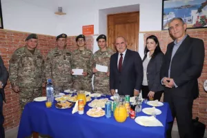 Ο Πρόεδρος του ΚΟΑ κοντά στους στρατευμένους αθλητές (φώτος)