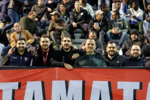 "Ερυθρόλευκη" πρόκριση... μέσω ΑΝΑΤΡΟΠΗΣ! (Φώτος)