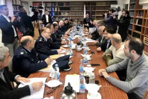 Ολοκληρώθηκε η σύσκεψη στο Υπουργείο (φώτος/βίντεο)
