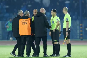 Τα είπε με ΣΩΤΗΡΙΟΥ (1)
