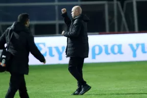 Οι Αργεντίνοι έβαψαν… "γαλάζιο" το ντέρμπι! (φώτος)