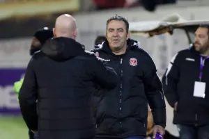 Η ΑΠΟΦΑΣΙΣΜΕΝΗ Ομόνοια... "ΠΡΟΚΡΙΣΗ" απ' το μισάωρο!  (Φώτος)