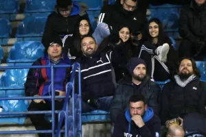 Ο Μπένσοπ είπε "καλησπέρα" και έδωσε προβάδισμα! (φώτος)