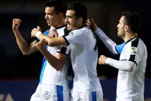 Οι Αργεντίνοι έβαψαν… "γαλάζιο" το ντέρμπι! (φώτος)