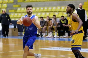 Πέρασε νικηφόρα από τη Λεμεσό το ΑΠΟΕΛ (φώτος)