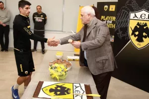 Ο Μελισσανίδης έκοψε την πίτα στα Σπάτα